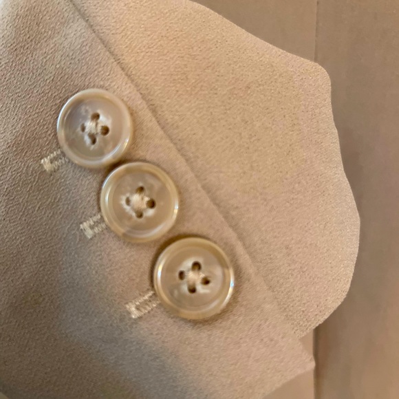 Silky soft butting down open front beige tan oversized blazer - Picture 3 of 6